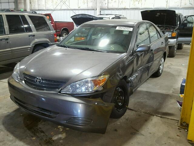 4T1BE32K83U710766 - 2003 TOYOTA CAMRY LE ნაცრისფერი ფოტო 2