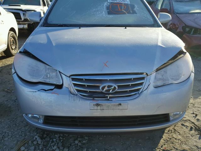 KMHDU4AD3AU188775 - 2010 HYUNDAI ELANTRA BL SILVER photo 9