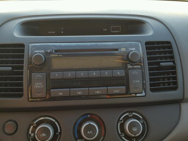 4T1BE32KX6U643933 - 2006 TOYOTA CAMRY LE ვერცხლისფერი ფოტო 9