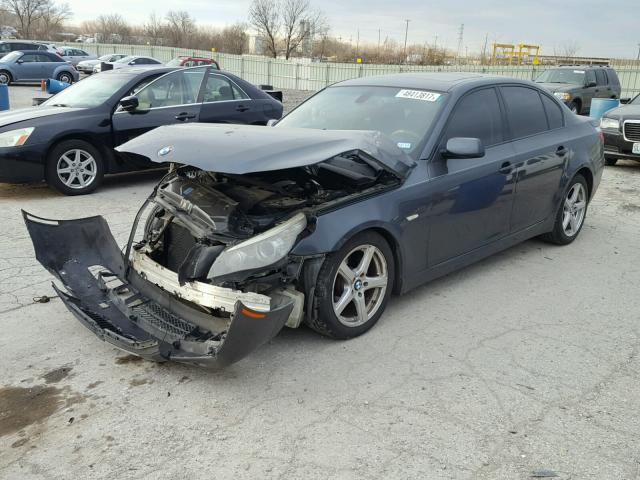 WBANU53559C120688 - 2009 BMW 528 I GRAY photo 2