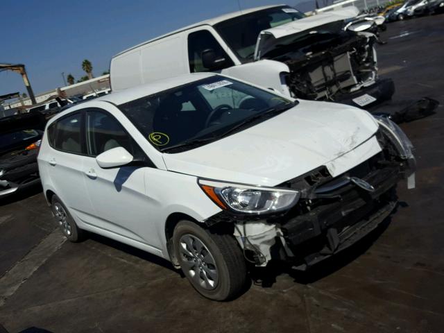 KMHCT5AE6GU289699 - 2016 HYUNDAI ACCENT SE WHITE photo 1