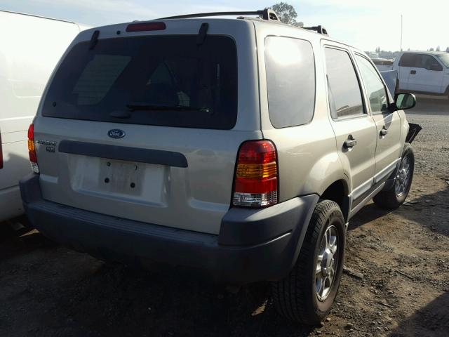 1FMYU03113KB79651 - 2003 FORD ESCAPE XLT BEIGE photo 4