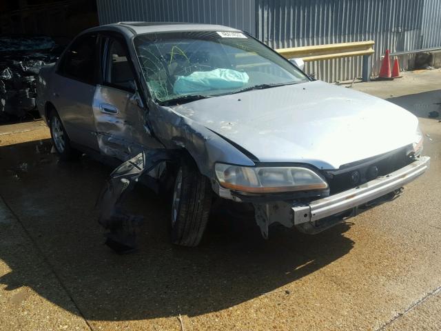 JHMCG56702C024499 - 2002 HONDA ACCORD SE SILVER photo 1