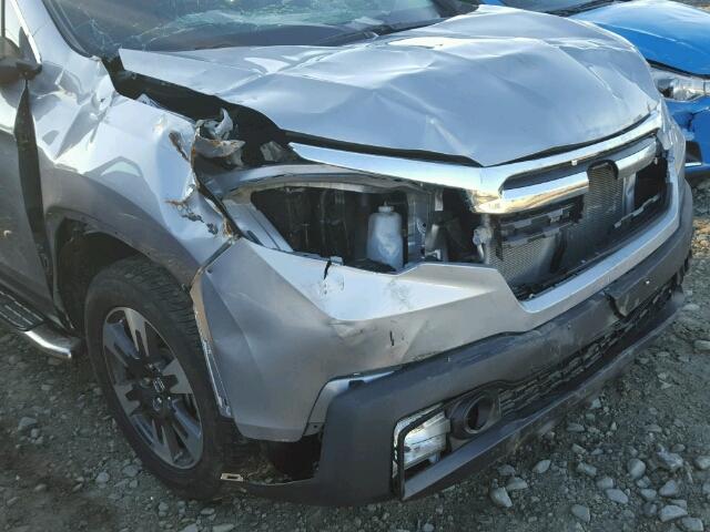 5FPYK3F53HB002346 - 2017 HONDA RIDGELINE SILVER photo 9