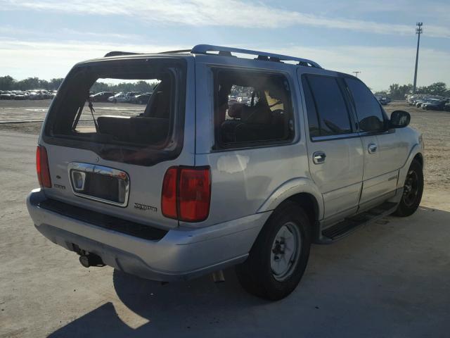 5LMEU27A7YLJ33278 - 2000 LINCOLN NAVIGATOR 银色 照片 4