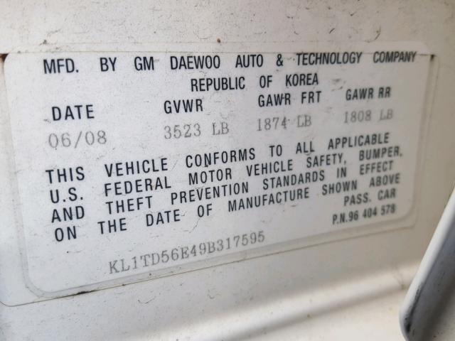 KL1TD56E49B317595 - 2009 CHEVROLET AVEO LS WHITE photo 10