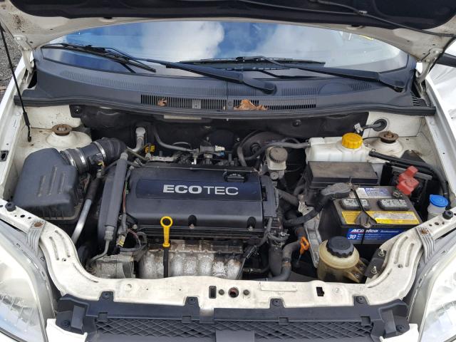 KL1TD56E49B317595 - 2009 CHEVROLET AVEO LS WHITE photo 7