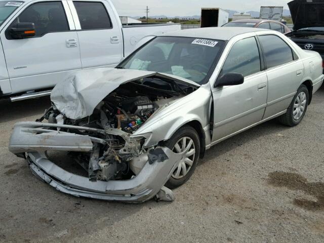 JT2BG22K7Y0530484 - 2000 TOYOTA CAMRY CE SILVER photo 2