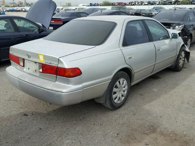 JT2BG22K7Y0530484 - 2000 TOYOTA CAMRY CE SILVER photo 4