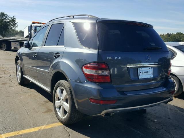 4JGBB8GB7BA719182 - 2011 MERCEDES-BENZ ML 350 4MA GRAY photo 3