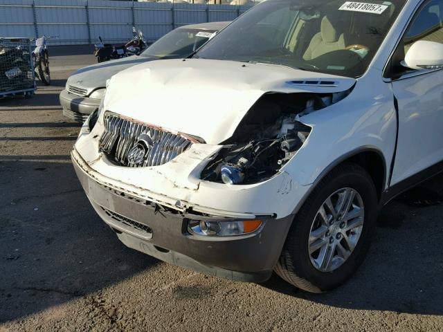 5GAEV13708J275283 - 2008 BUICK ENCLAVE CX WHITE photo 9