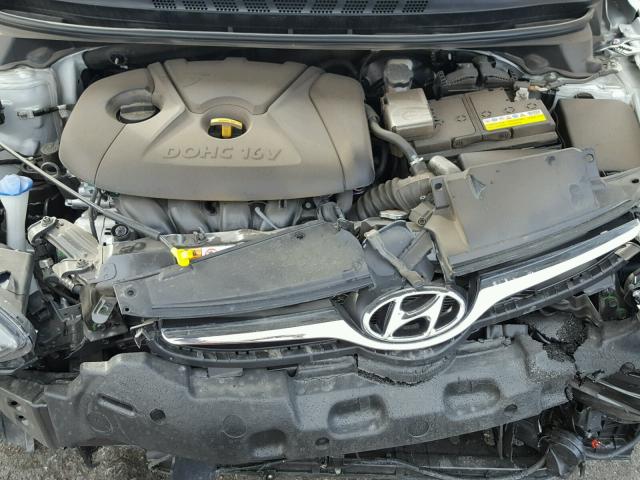 5NPDH4AE1GH746742 - 2016 HYUNDAI ELANTRA SE SILVER photo 7