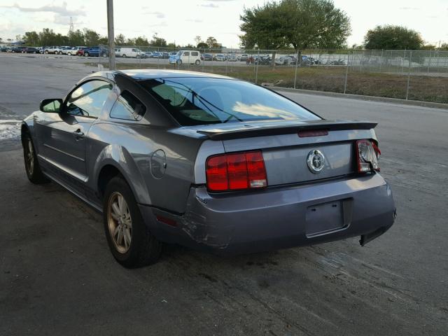 1ZVFT80N275211013 - 2007 FORD MUSTANG GRAY photo 3