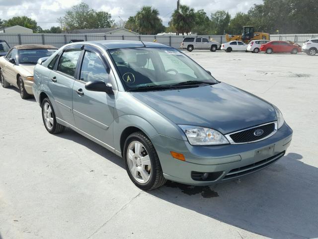 1FAFP34N85W252313 - 2005 FORD FOCUS ZX4 GREEN photo 1