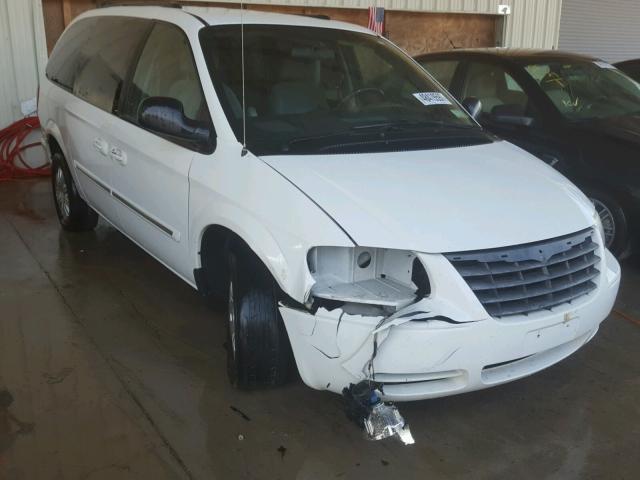 2C4GP54L65R102234 - 2005 CHRYSLER TOWN & COU WHITE photo 9