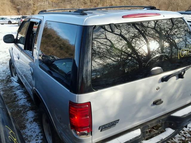 1FMRU1862XLC09612 - 1999 FORD EXPEDITION SILVER photo 3