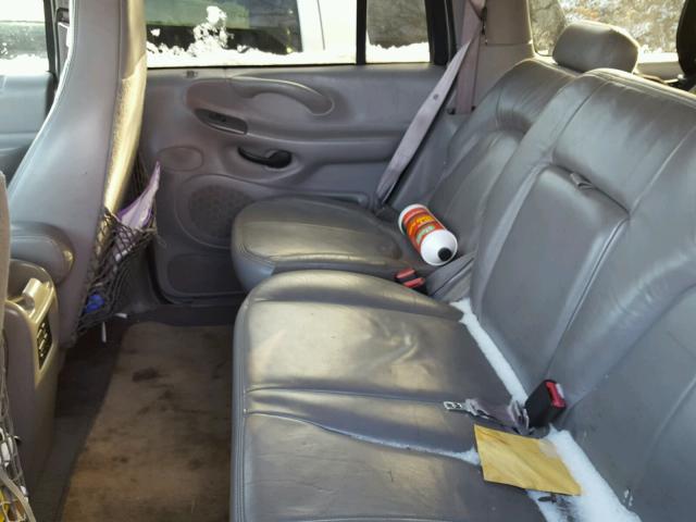 1FMRU1862XLC09612 - 1999 FORD EXPEDITION SILVER photo 6