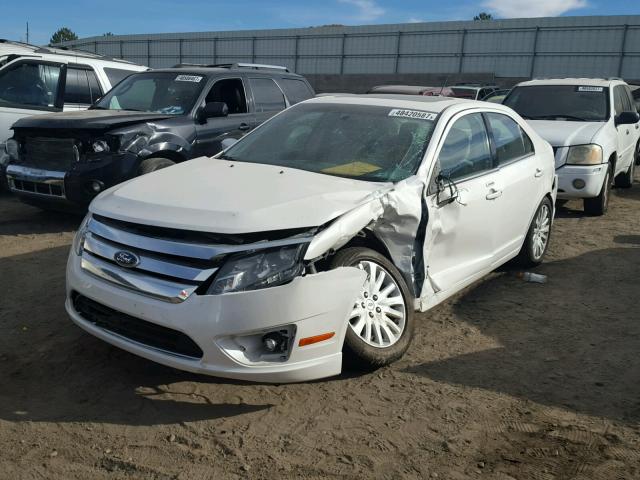 3FADP0L34AR276353 - 2010 FORD FUSION HYB WHITE photo 2