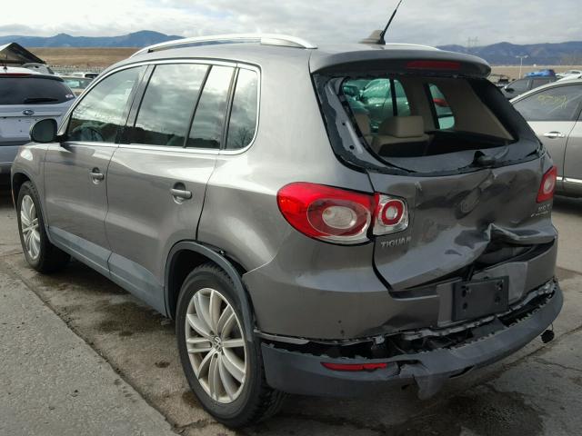 WVGBV7AX8AW512999 - 2010 VOLKSWAGEN TIGUAN SE GRAY photo 3