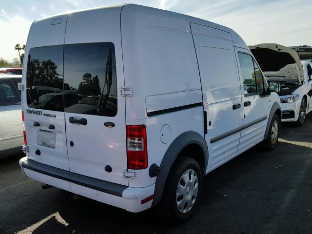 NM0LS7DN3BT069818 - 2011 FORD TRANSIT CO WHITE photo 4