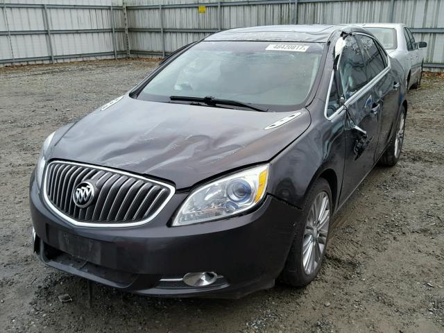 1G4PS5SK2C4200973 - 2012 BUICK VERANO GRAY photo 2