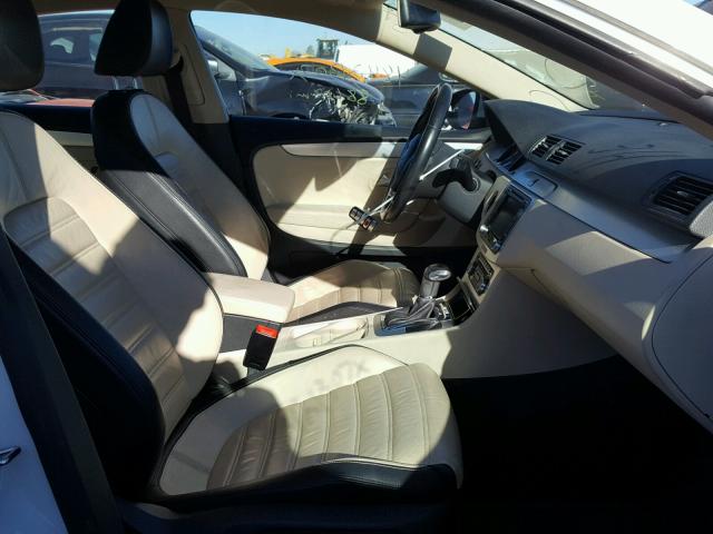 WVWHL73C79E525694 - 2009 VOLKSWAGEN CC LUXURY WHITE photo 5