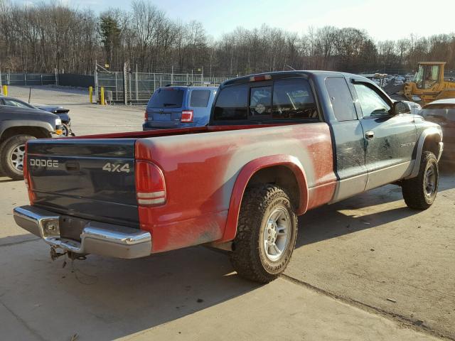 1B7GG22Y9XS111508 - 1999 DODGE DAKOTA GREEN photo 4