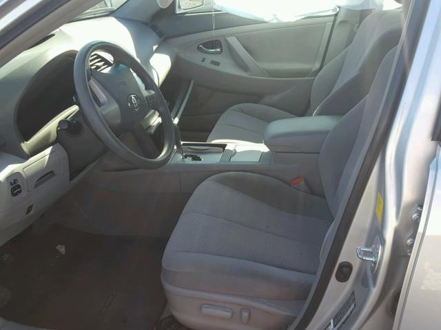 4T4BF3EK2BR134752 - 2011 TOYOTA CAMRY BASE SILVER photo 3