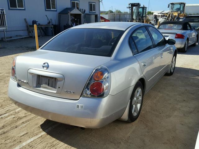 1N4AL11D32C706812 - 2002 NISSAN ALTIMA BAS SILVER photo 4