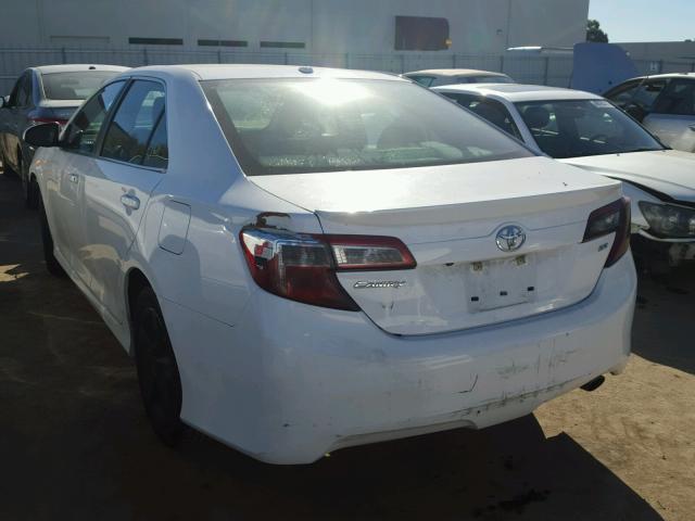 4T1BF1FK5EU366960 - 2014 TOYOTA CAMRY L WHITE photo 3