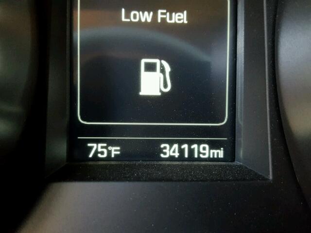 5XYZU3LB4HG396272 - 2017 HYUNDAI SANTA FE S 银色 照片 8