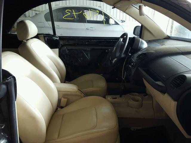 3VWCK21YX3M302644 - 2003 VOLKSWAGEN NEW BEETLE 黑色 照片 5
