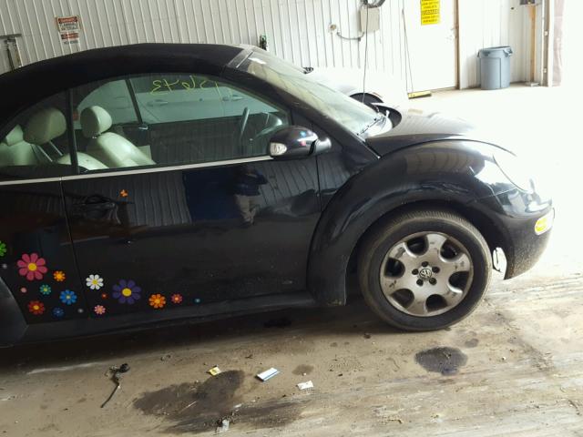 3VWCK21YX3M302644 - 2003 VOLKSWAGEN NEW BEETLE 黑色 照片 9