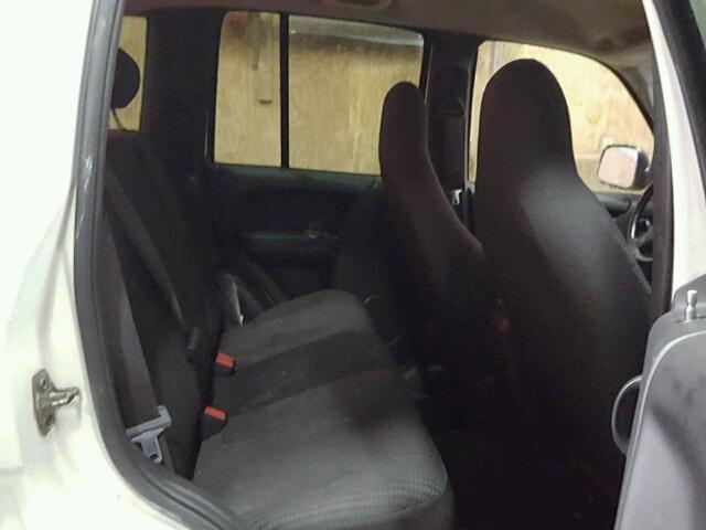 1J4GL48K83W513592 - 2003 JEEP LIBERTY SP WHITE photo 6