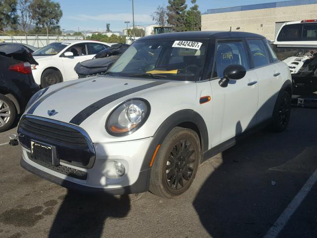 WMWXU1C51G2D09264 - 2016 MINI COOPER SILVER photo 2