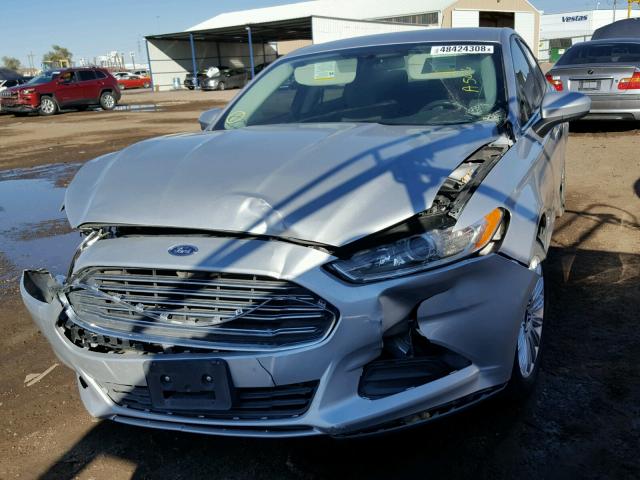 3FA6P0UU7GR118632 - 2016 FORD FUSION S H SILVER photo 2