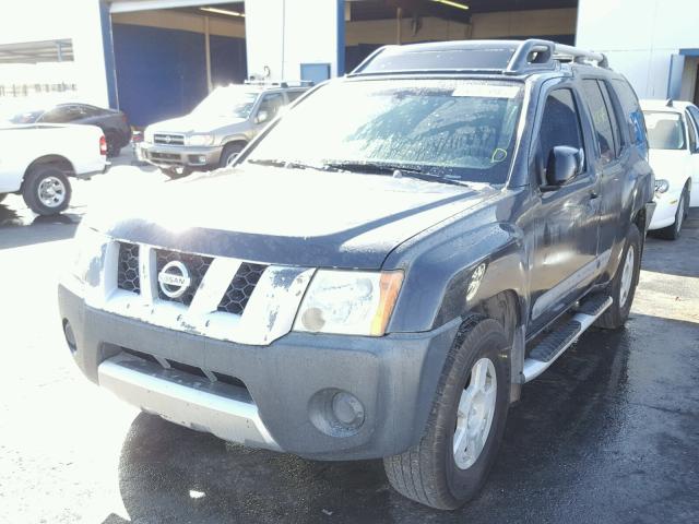 5N1AN08U05C609720 - 2005 NISSAN XTERRA OFF GRAY photo 2