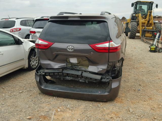 5TDKK3DC2FS582469 - 2015 TOYOTA SIENNA LE GRAY photo 9