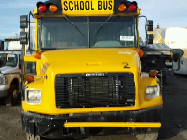 4UZAAXCS33CK88425 - 2003 FREIGHTLINER CHASSIS FS ყვითელი ფოტო 9