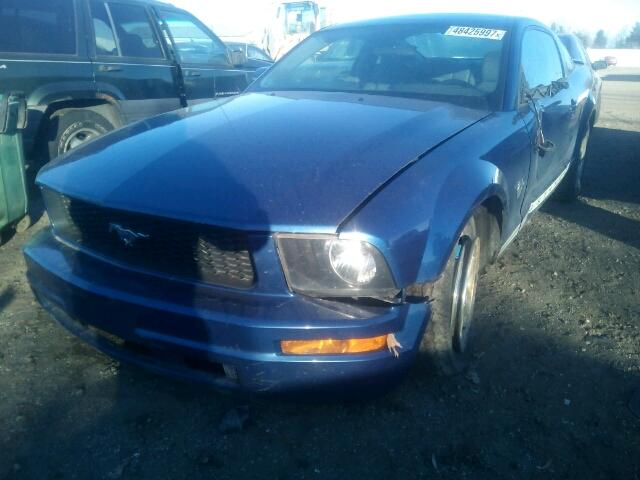 1ZVHT80NX95118378 - 2009 FORD MUSTANG BLUE photo 2