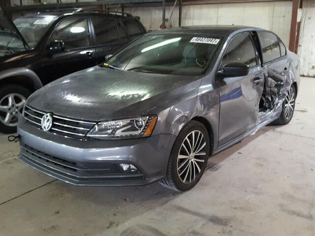 3VWD17AJ3GM302403 - 2016 VOLKSWAGEN JETTA SPOR GRAY photo 2