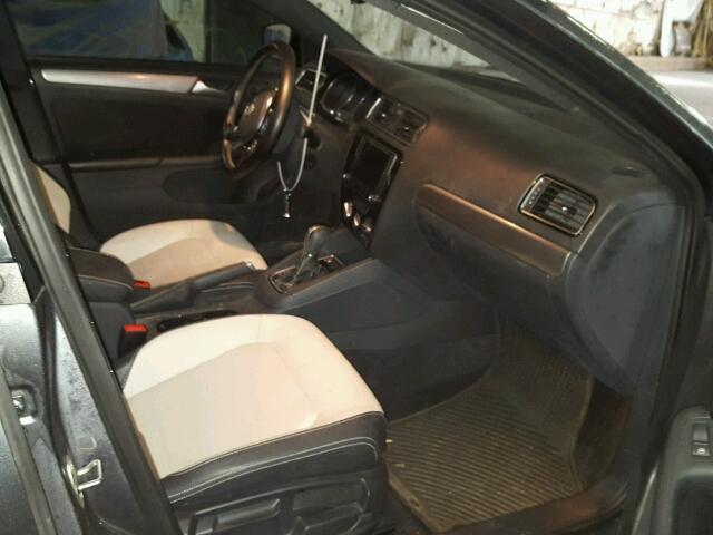 3VWD17AJ3GM302403 - 2016 VOLKSWAGEN JETTA SPOR GRAY photo 5