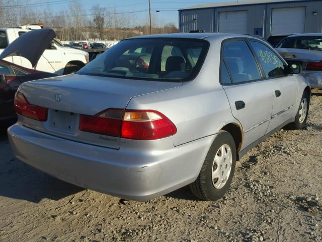 1HGCF8647WA101805 - 1998 HONDA ACCORD DX SILVER photo 4