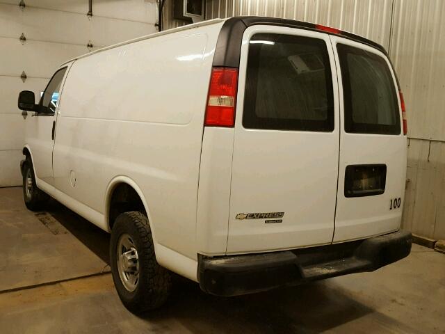 1GCWGFFA7D1135887 - 2013 CHEVROLET EXPRESS G2 WHITE photo 3