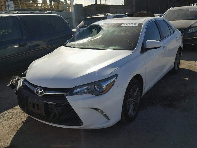 4T1BF1FK3GU526112 - 2016 TOYOTA CAMRY LE WHITE photo 2