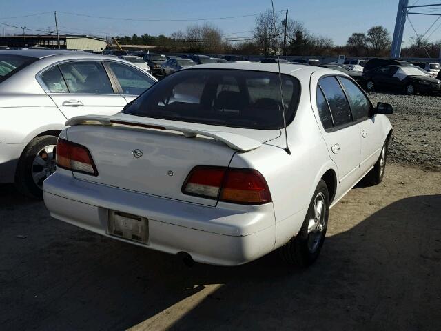 JN1CA21D3WT516192 - 1998 NISSAN MAXIMA GLE WHITE photo 4