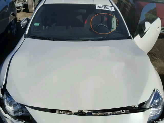 JF1ZNAA13G8701607 - 2016 TOYOTA SCION FR-S თეთრი ფოტო 7