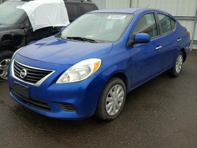 3N1CN7AP1CL909877 - 2012 NISSAN VERSA S BLUE photo 2