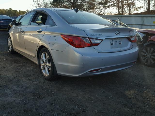 5NPEC4AC8CH347547 - 2012 HYUNDAI SONATA SE SILVER photo 3