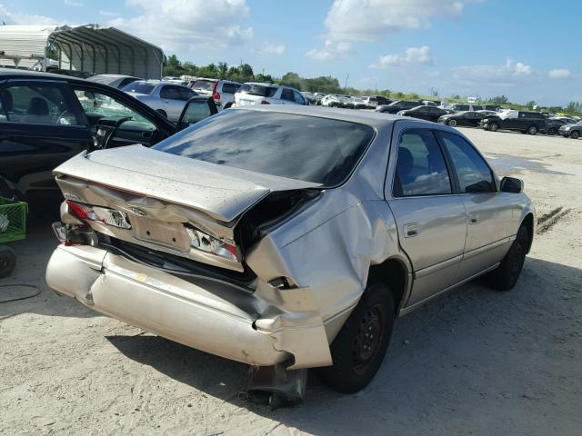 4T1BG22K9YU733498 - 2000 TOYOTA CAMRY CE BEIGE photo 4